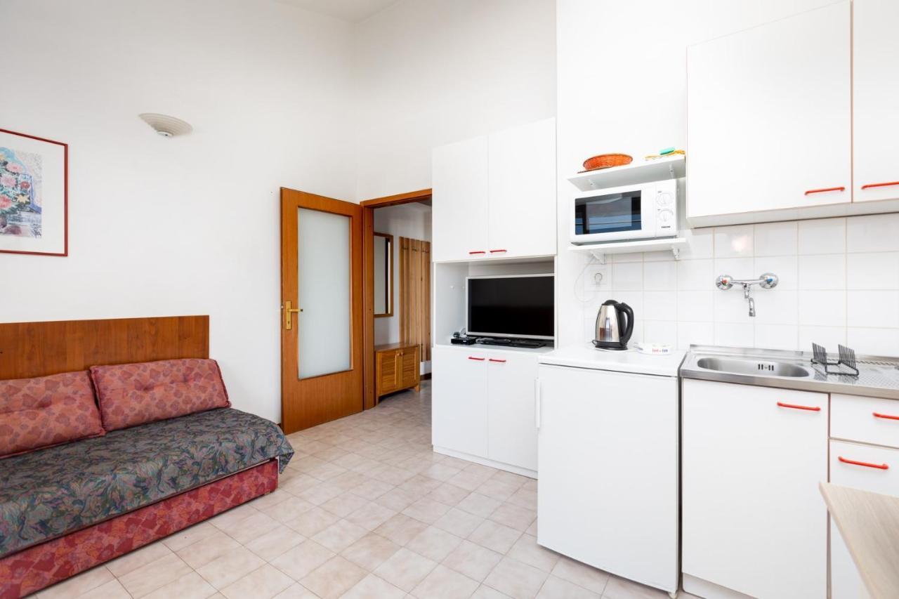 Apartments Mrak Punat Esterno foto
