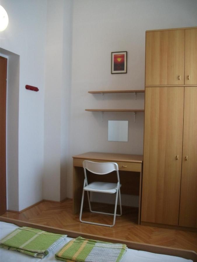 Apartments Mrak Punat Esterno foto